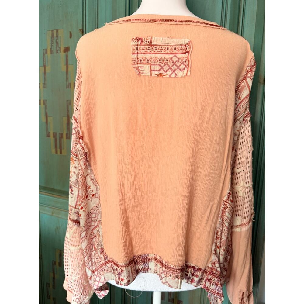 POL Boho Patchwork Lace Mixed Media Oversized Top Peach Size Large - Picture 3 of 9